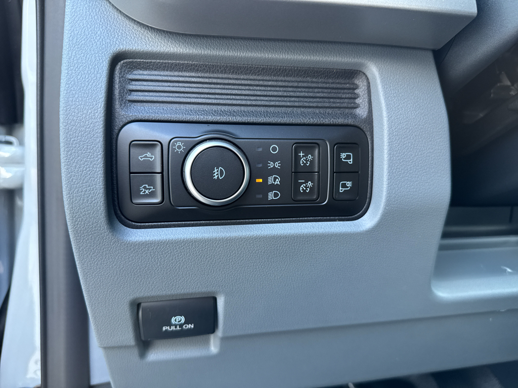 New 2026 Avalanche Ford XLT image 28