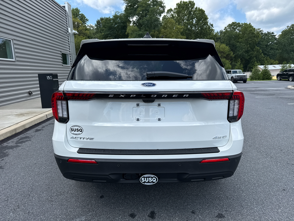 New 2026 Star White Met Tri-coat Ford Active image 8