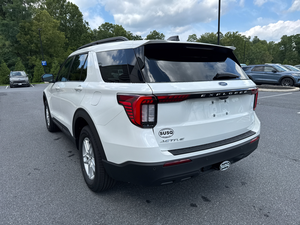 New 2026 Star White Met Tri-coat Ford Active image 16