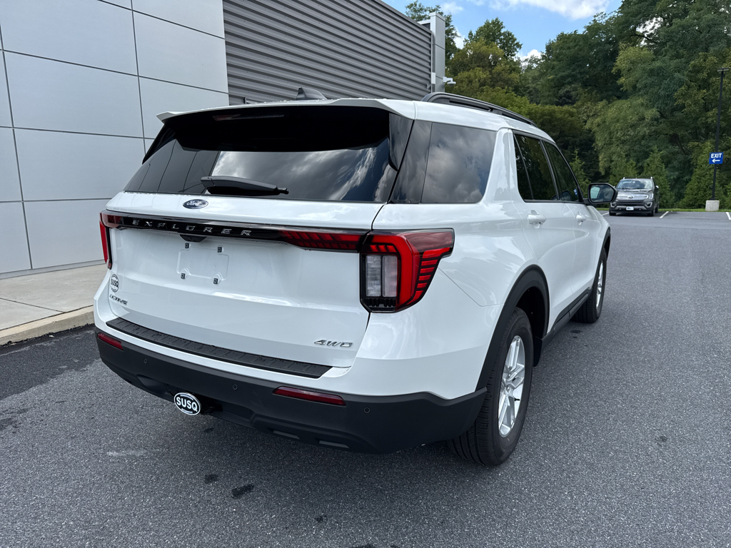 New 2026 Star White Met Tri-coat Ford Active image 17