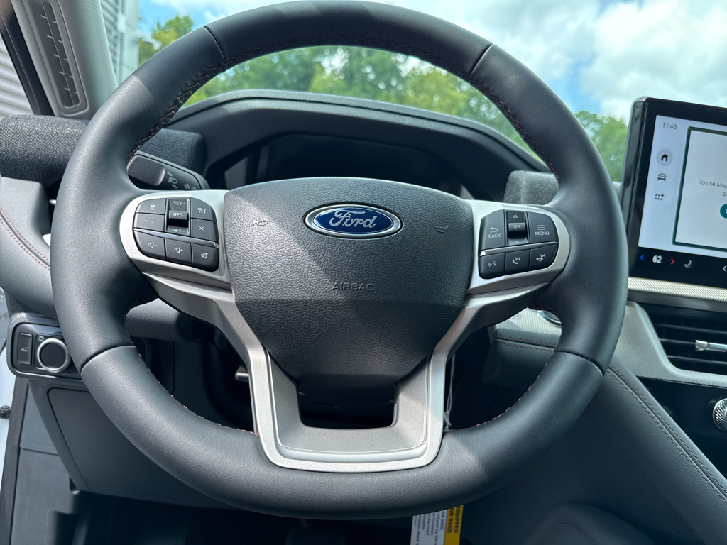 New 2026 Star White Met Tri-coat Ford Active image 19