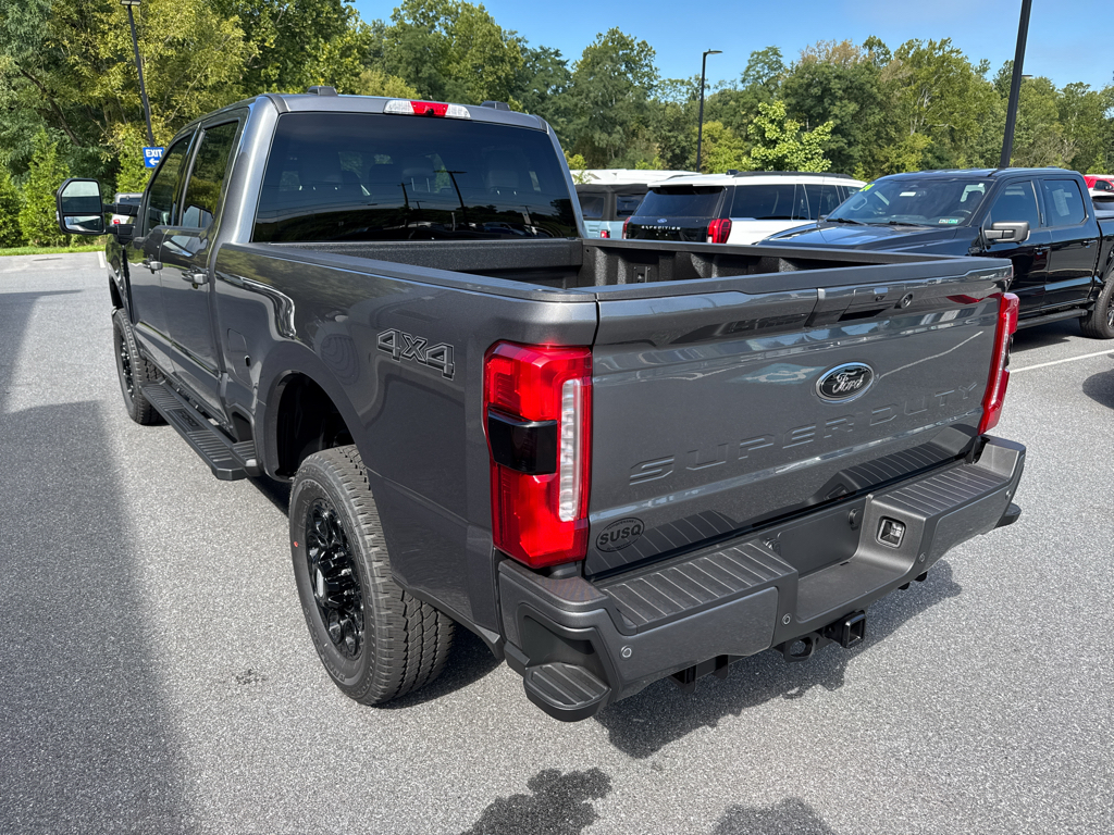 New 2026 Carbonized Gray Metallic Ford XLT image 18
