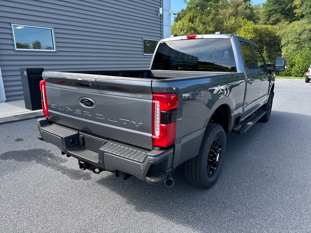 New 2026 Carbonized Gray Metallic Ford XLT image 19