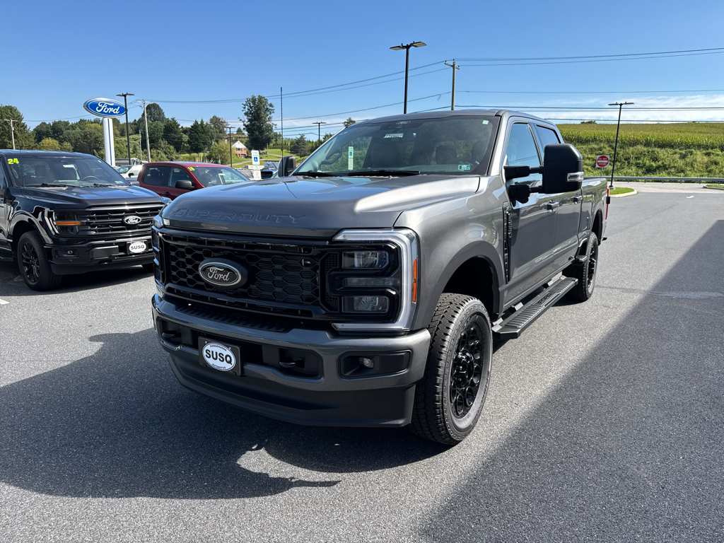 New 2026 Carbonized Gray Metallic Ford XLT image 17