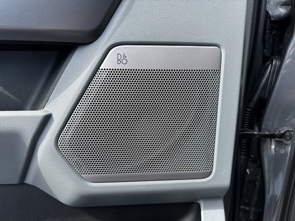 New 2026 Carbonized Gray Metallic Ford XLT image 27
