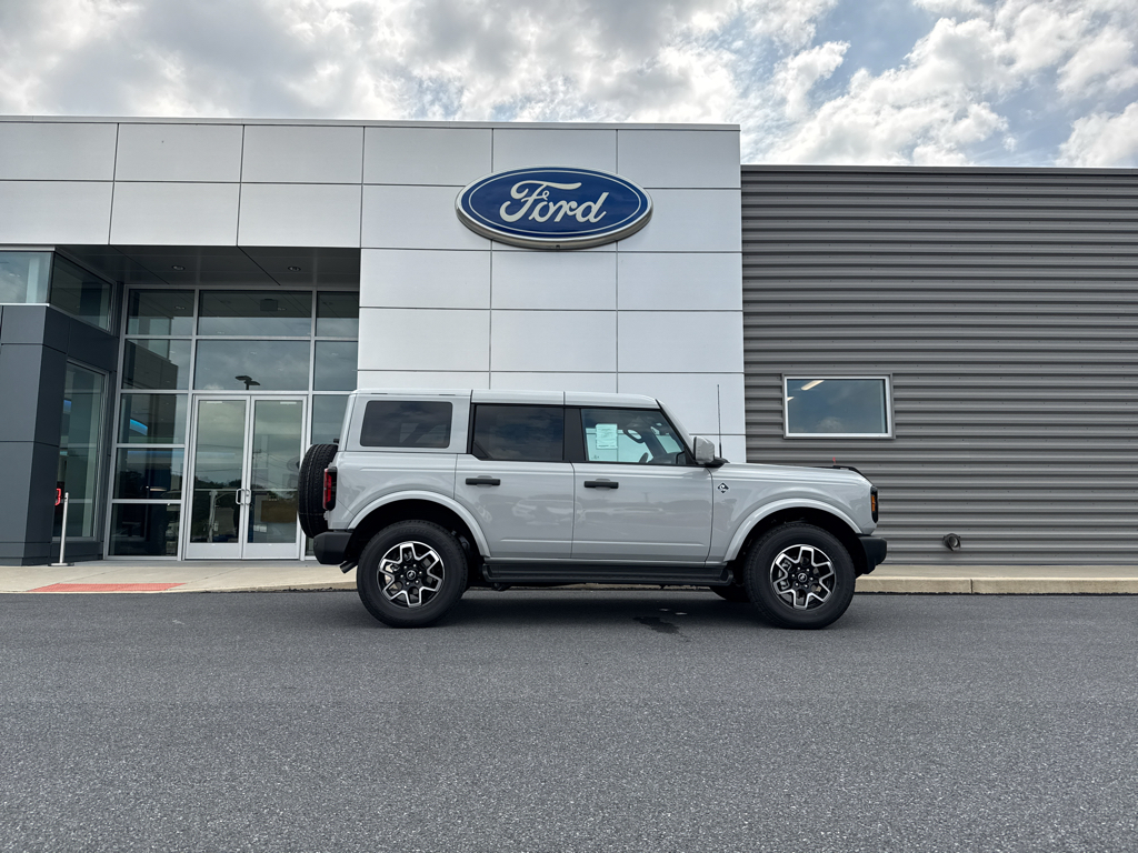 New 2026 Avalanche Gray Ford Outer Banks image 10