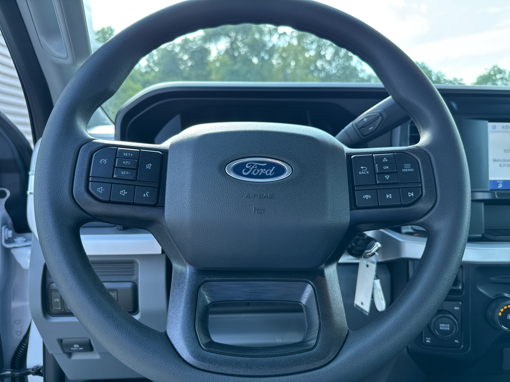 New 2026 Oxford White Ford XL image 22