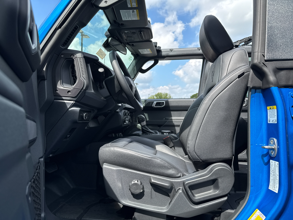 New 2026 Velocity Blue Metallic Ford Badlands image 6