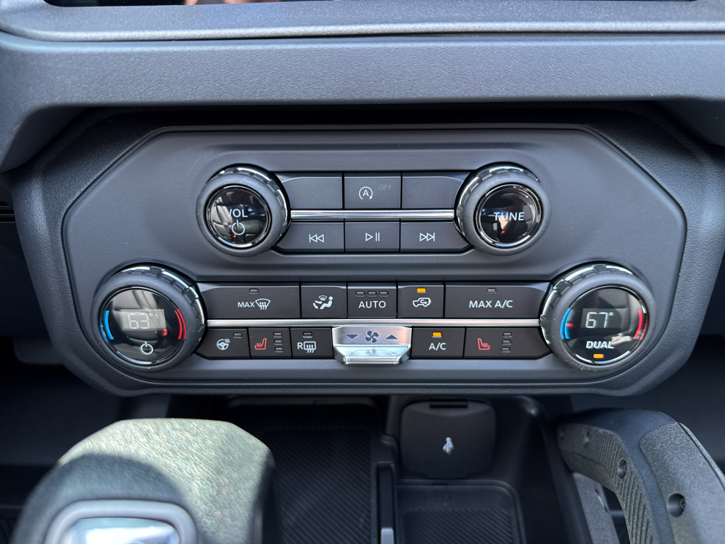 New 2026 Velocity Blue Metallic Ford Badlands image 23