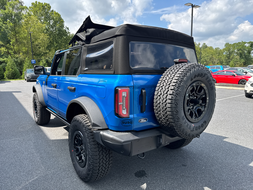 New 2026 Velocity Blue Metallic Ford Badlands image 18