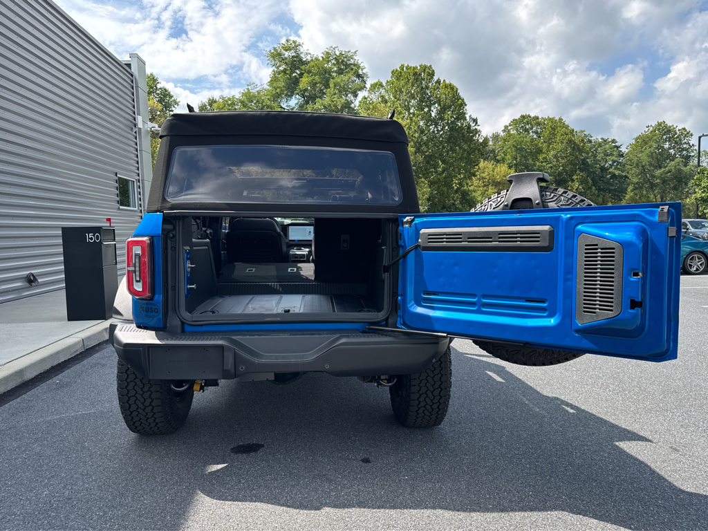 New 2026 Velocity Blue Metallic Ford Badlands image 10