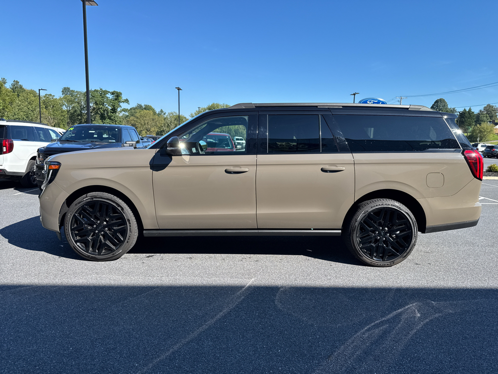 New 2027 Marsh Gray Ford Platinum image 14
