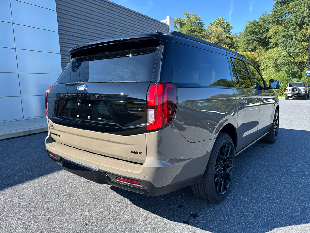 New 2027 Marsh Gray Ford Platinum image 20