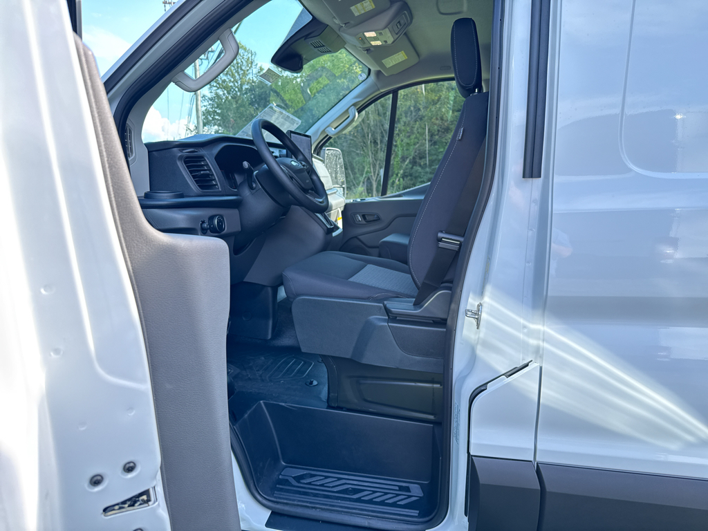 New 2027 Oxford White Ford Base image 5