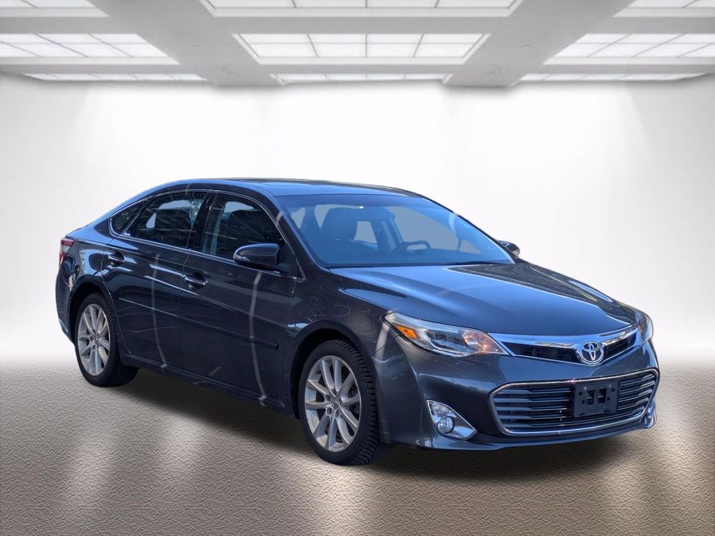 2013 Toyota Avalon XLE Touring's photo