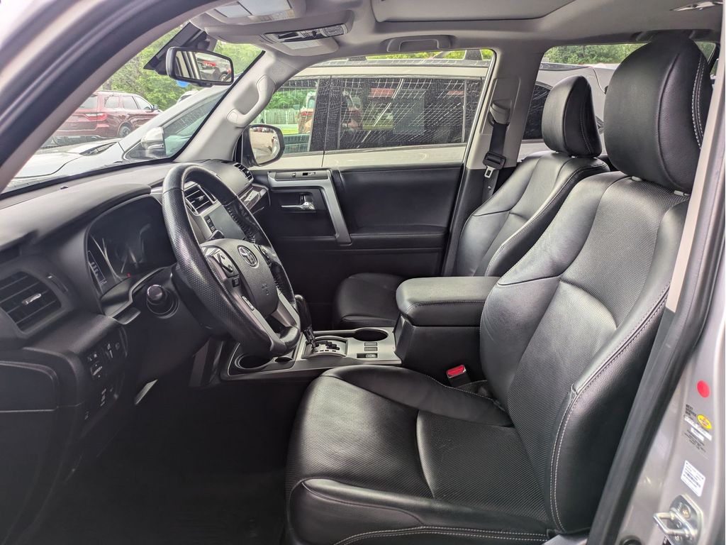 2024 Toyota 4Runner Limited - Photo 6