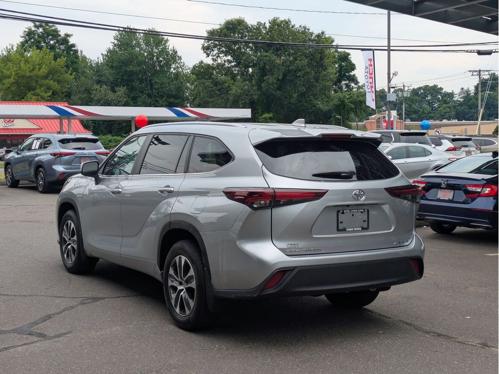 Used 2024 Toyota Highlander SUV