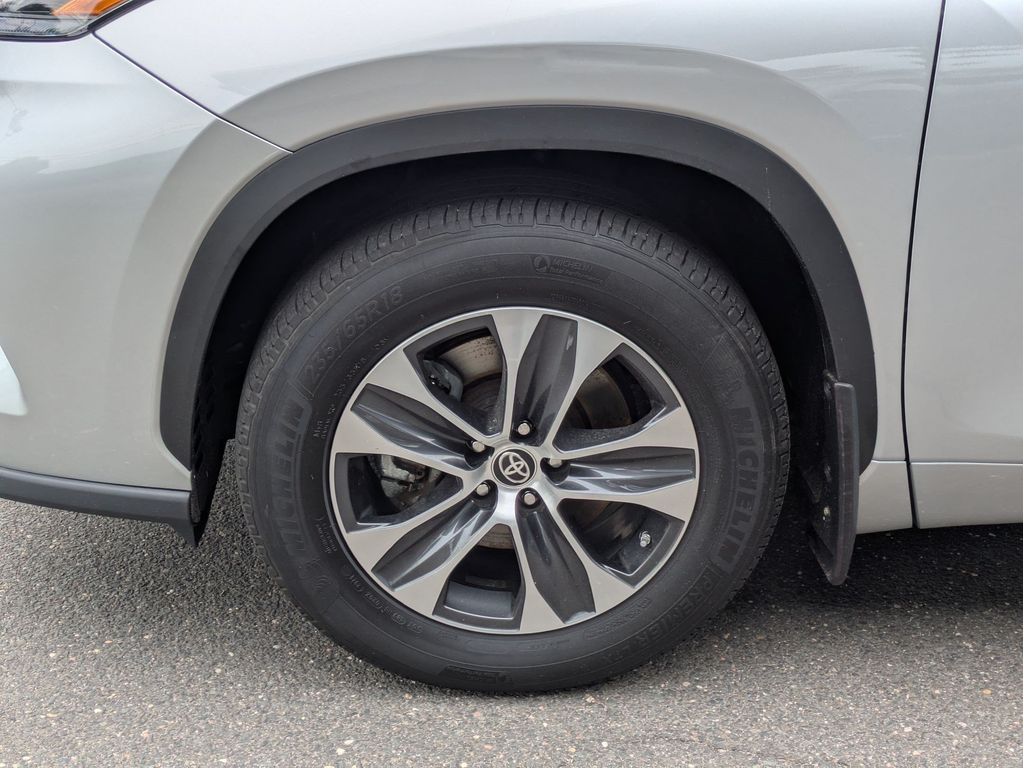 Used 2024 Toyota Highlander SUV