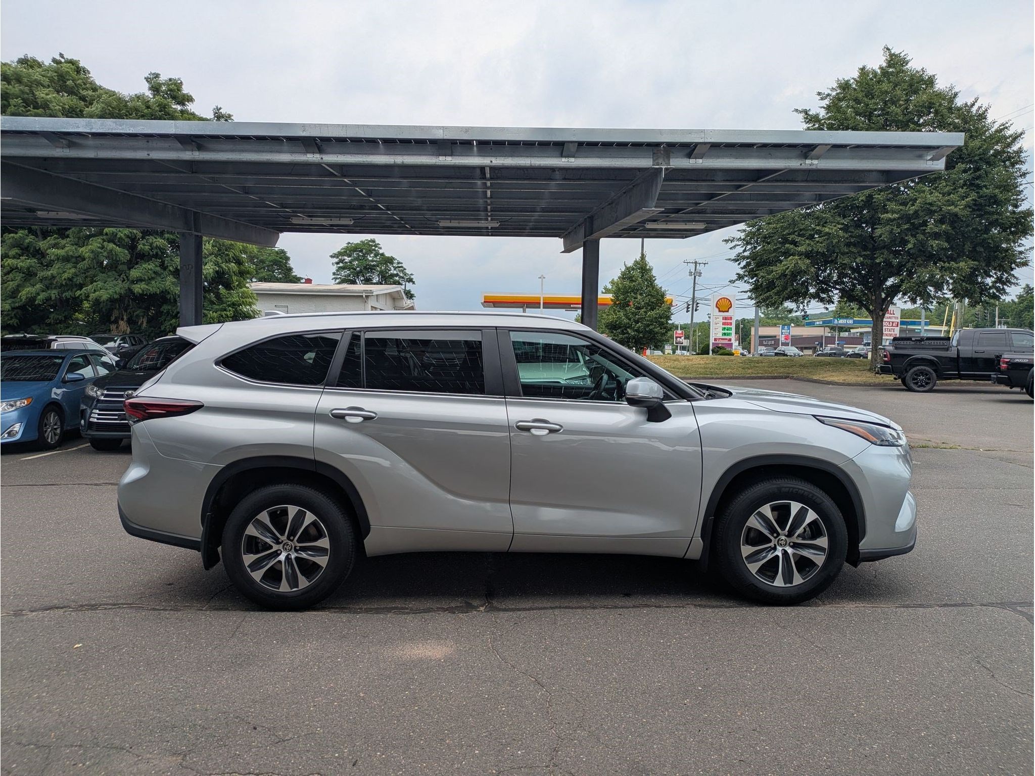 Used 2024 Toyota Highlander SUV