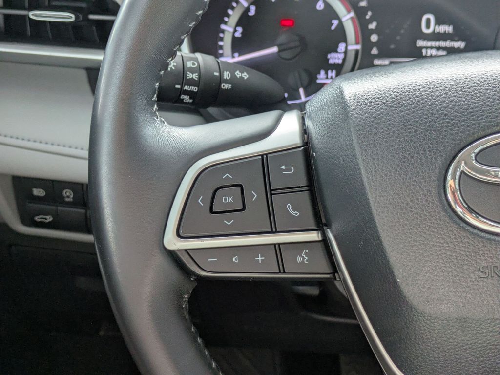 Used 2024 Toyota Highlander SUV