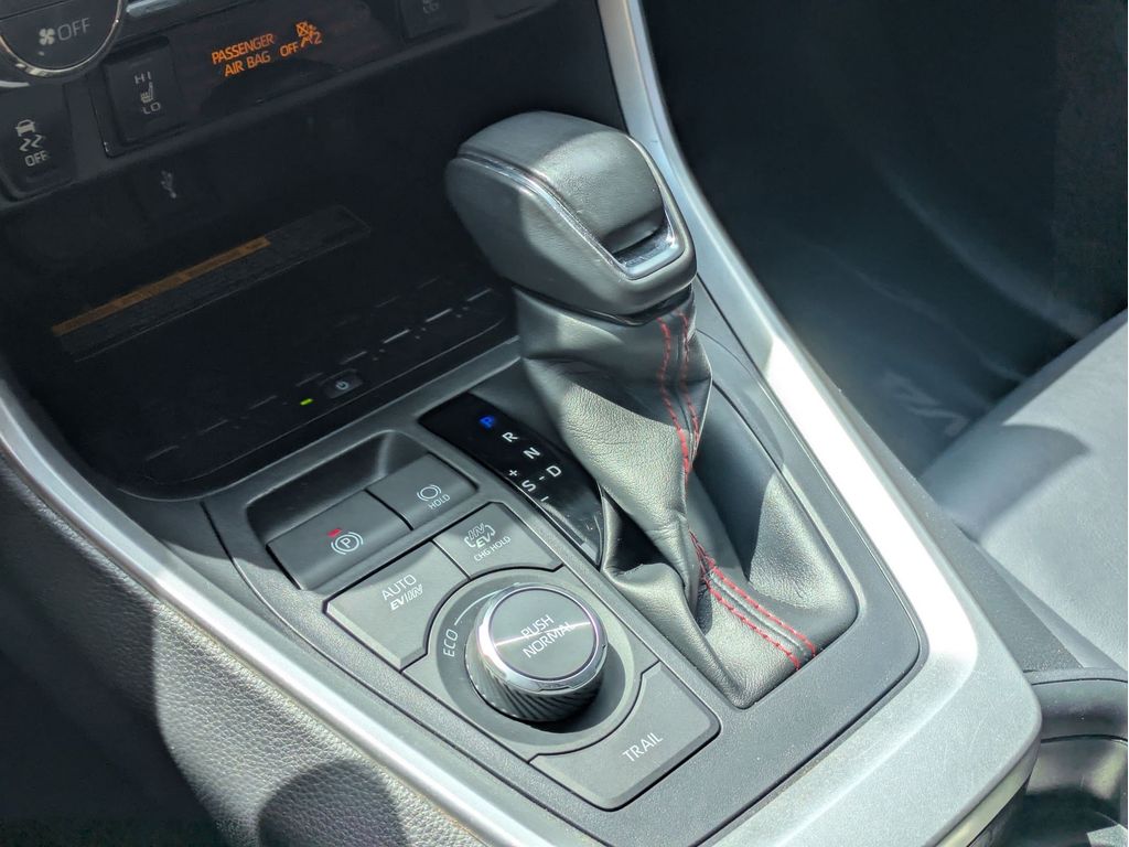 2021 Toyota RAV4 XSE - Photo 13