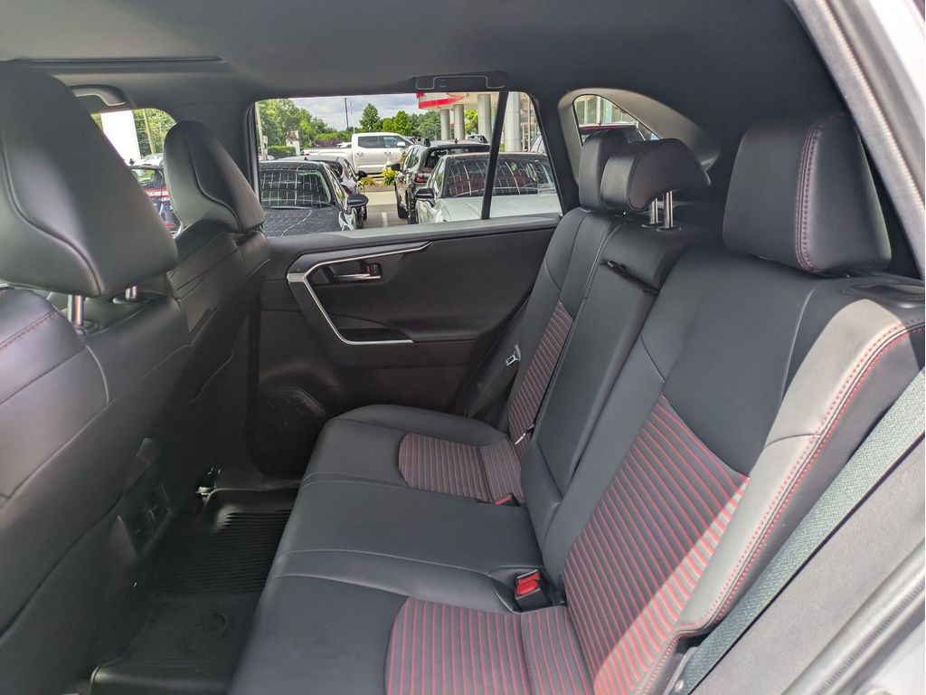 2021 Toyota RAV4 XSE - Photo 9