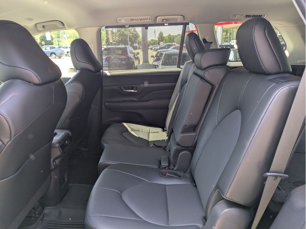 Used 2024 Toyota Grand Highlander SUV
