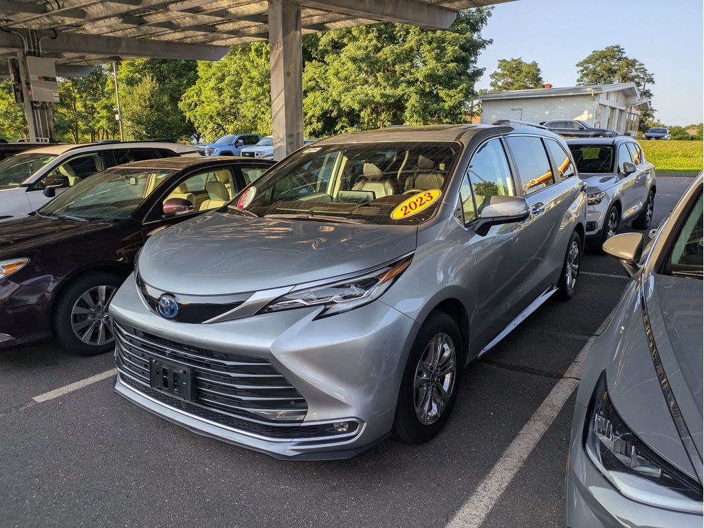 Used 2023 Toyota Sienna Van