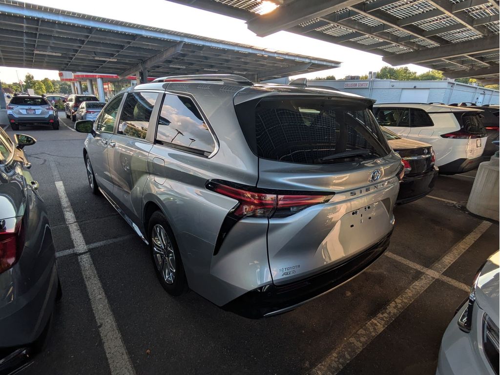 Used 2023 Toyota Sienna Van