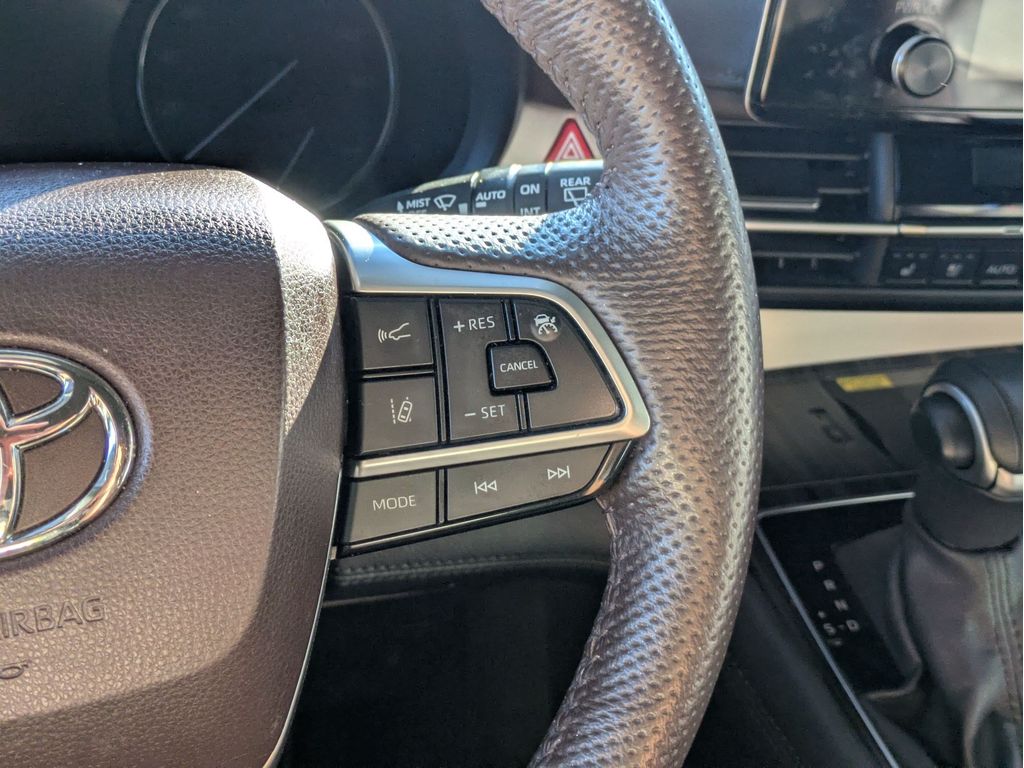 Used 2023 Toyota Sienna Van