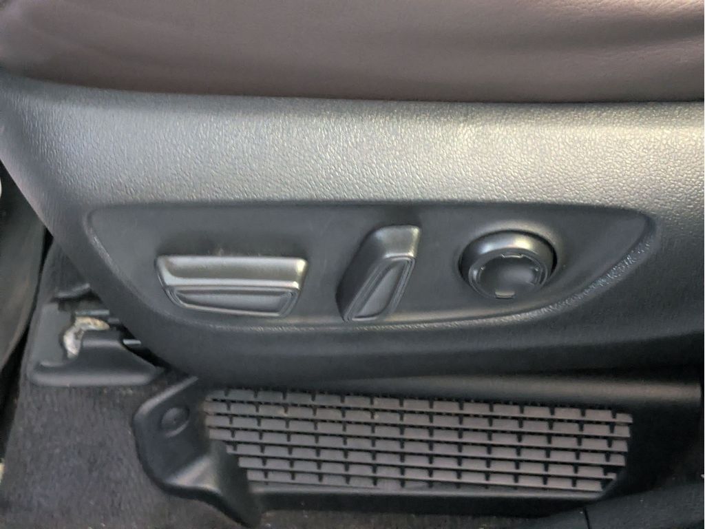 Used 2023 Toyota Sienna Van