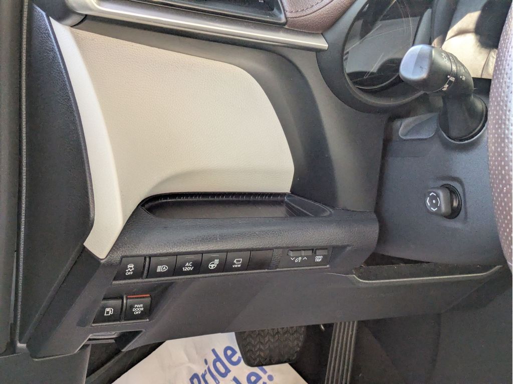 Used 2023 Toyota Sienna Van