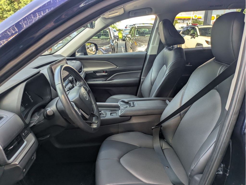 Used 2024 Toyota Grand Highlander Hybrid SUV