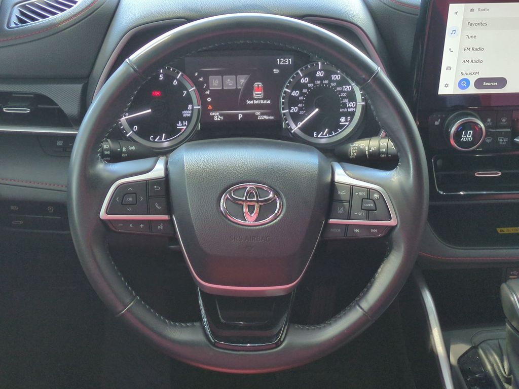Used 2023 Toyota Highlander SUV
