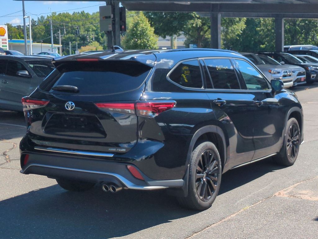 Used 2023 Toyota Highlander SUV