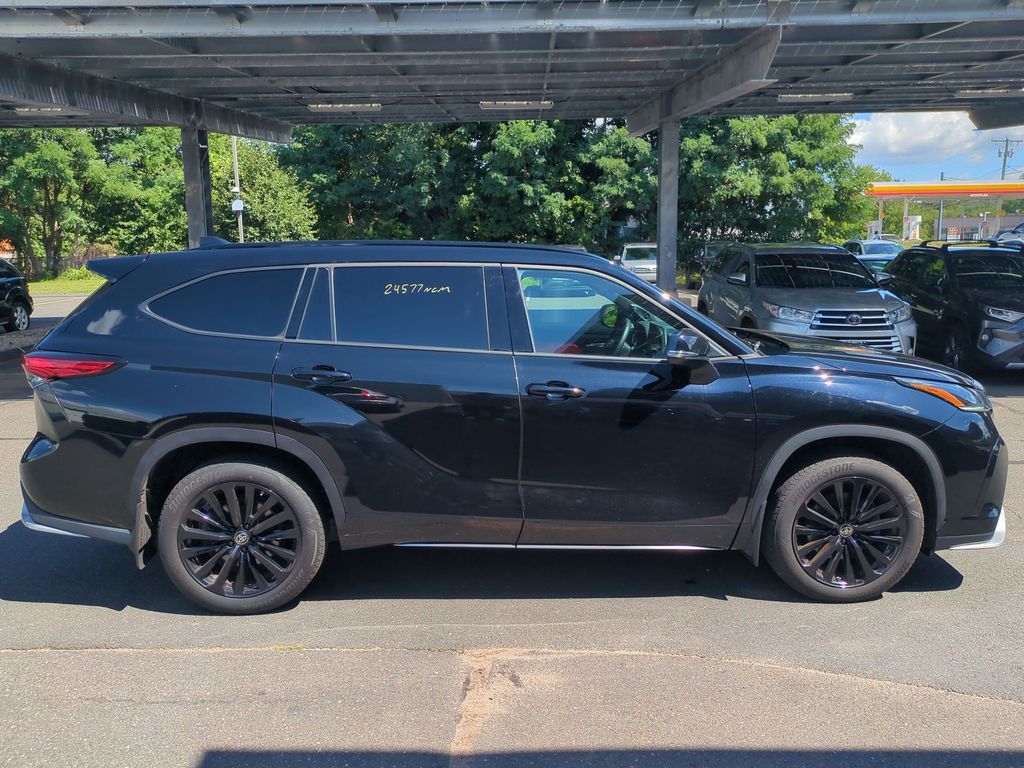 Used 2023 Toyota Highlander SUV