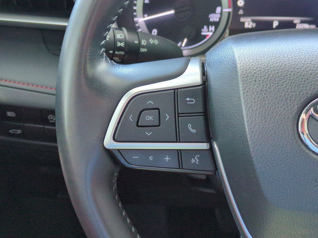 Used 2023 Toyota Highlander SUV