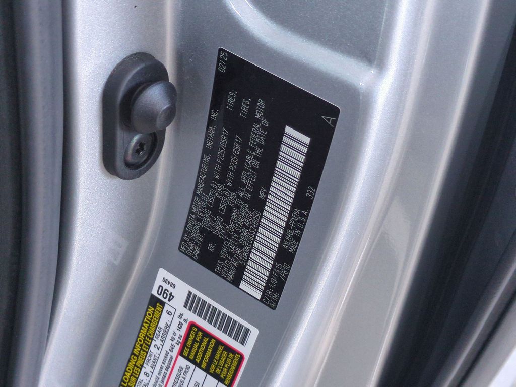 Used 2025 Toyota Sienna Van