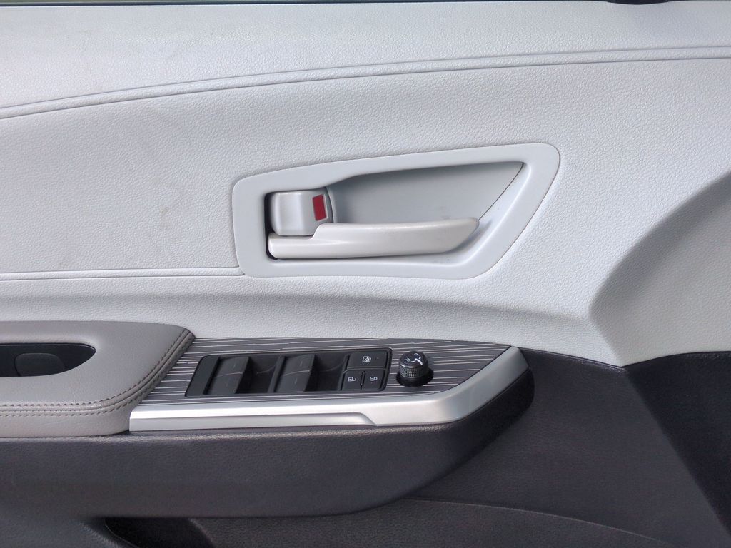 Used 2025 Toyota Sienna Van