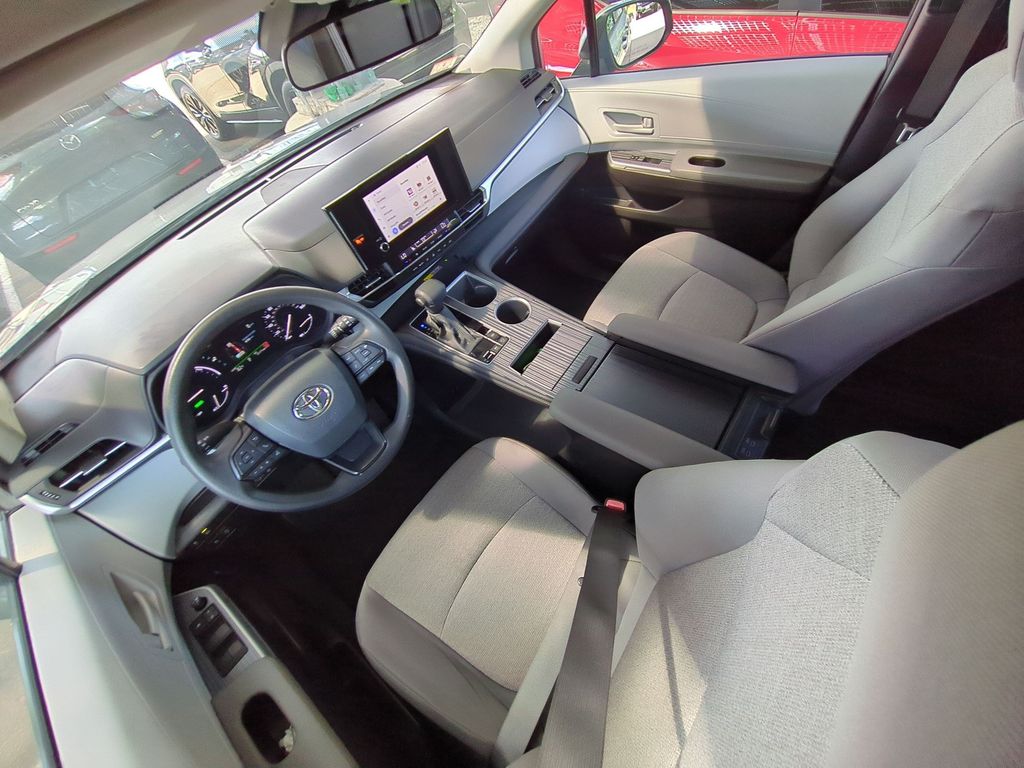 Used 2025 Toyota Sienna Van
