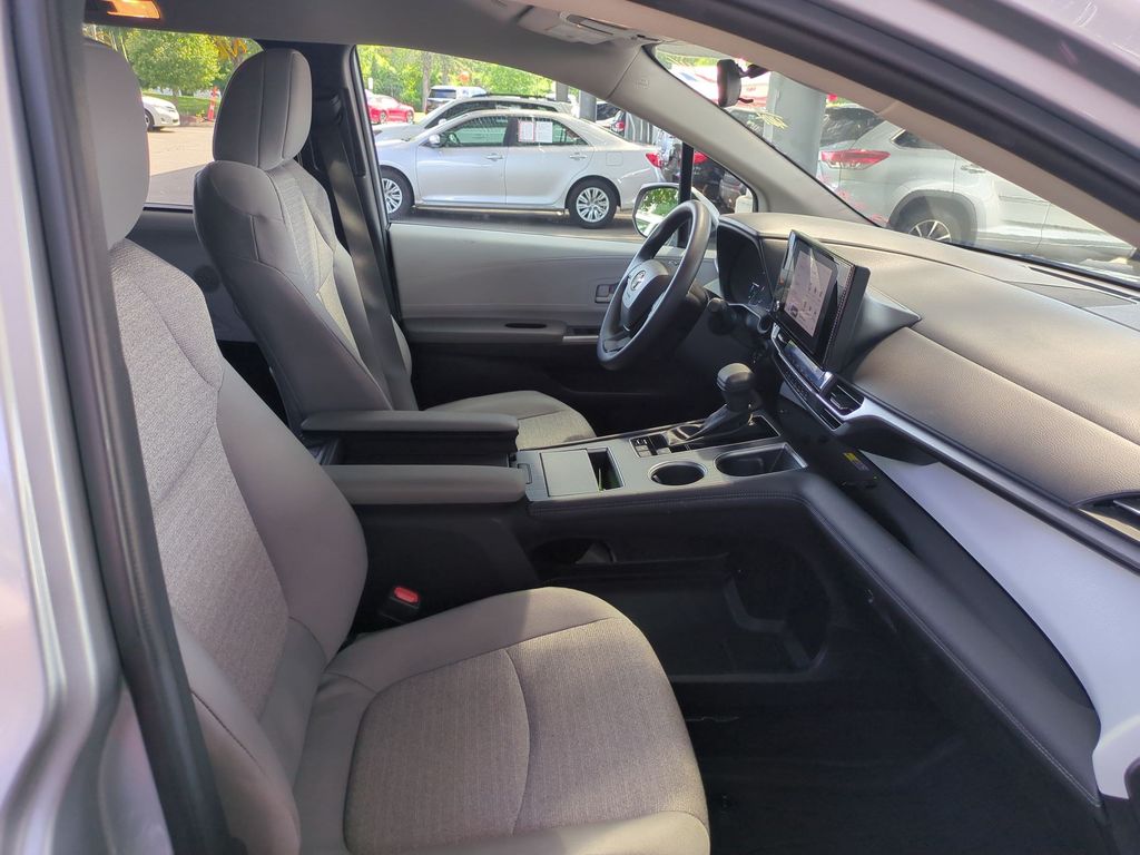 Used 2025 Toyota Sienna Van