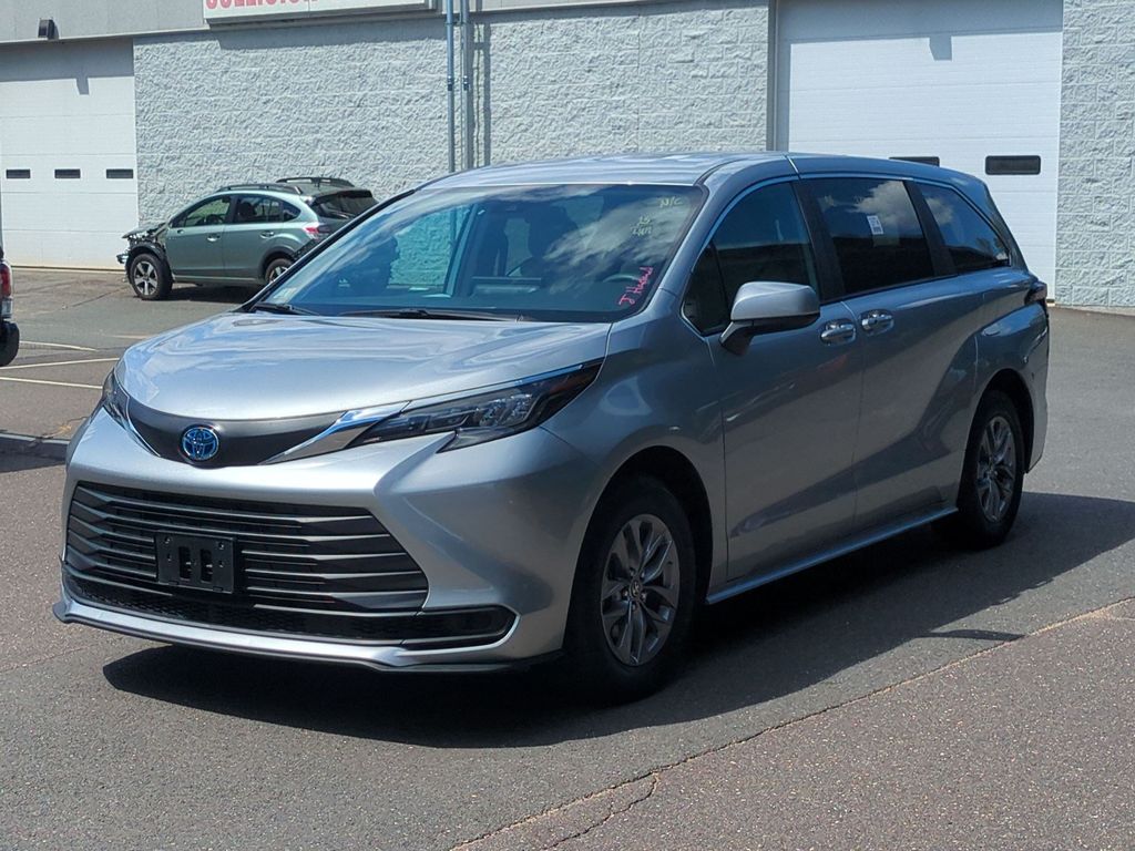 Used 2025 Toyota Sienna Van
