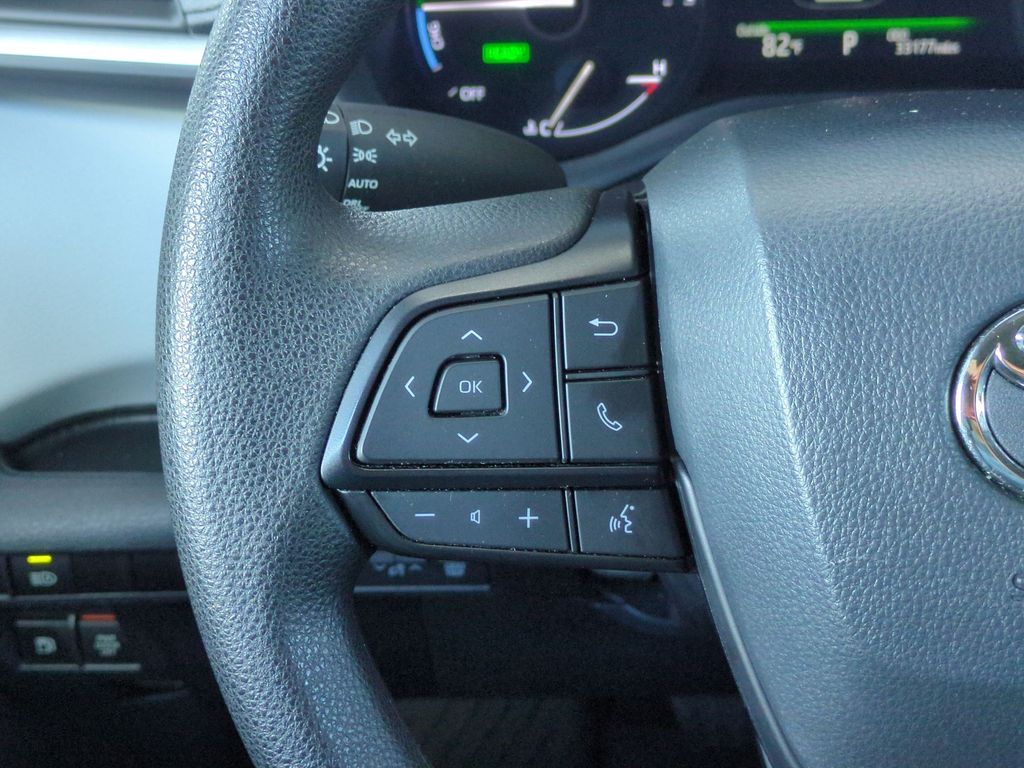 Used 2025 Toyota Sienna Van