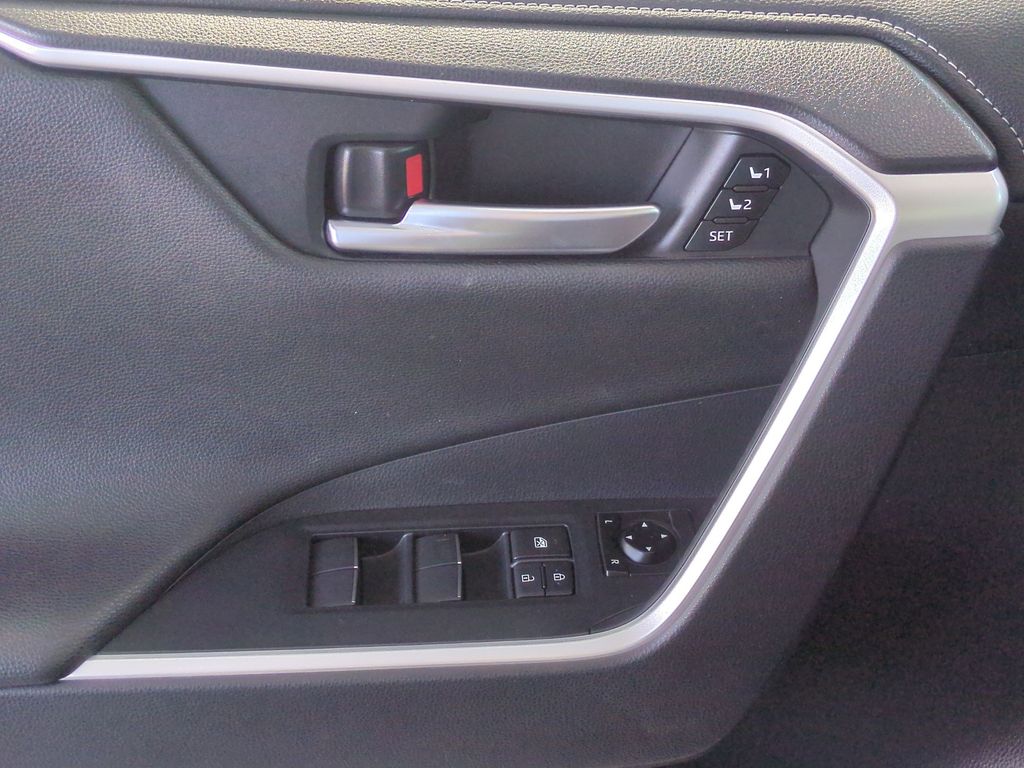 Used 2019 Toyota RAV4 SUV