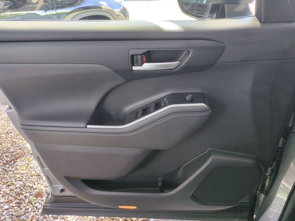 Used 2026 Toyota Highlander SUV