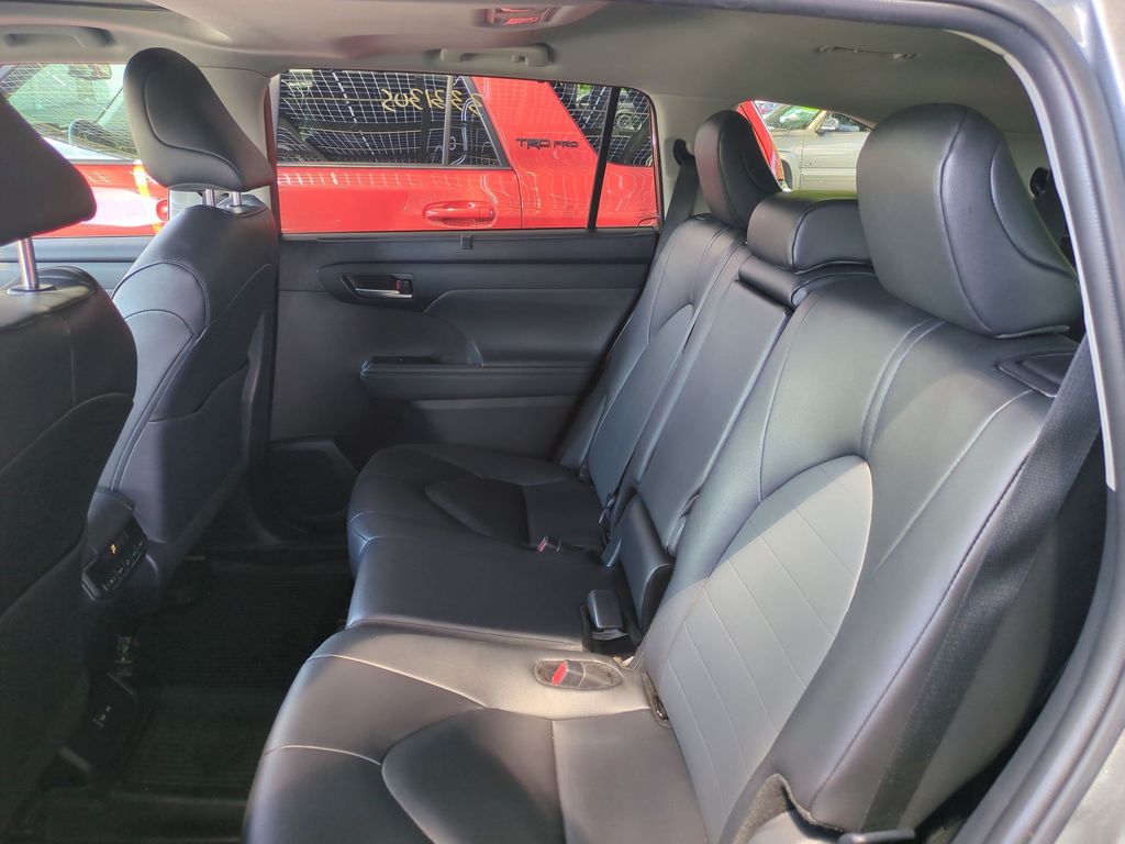 Used 2026 Toyota Highlander SUV