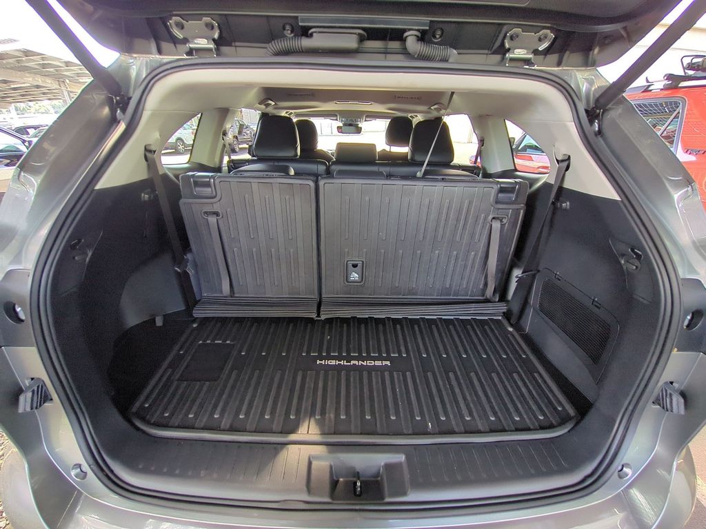 Used 2026 Toyota Highlander SUV