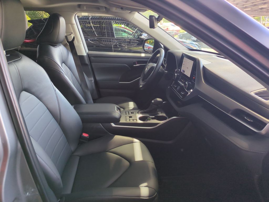 Used 2026 Toyota Highlander SUV