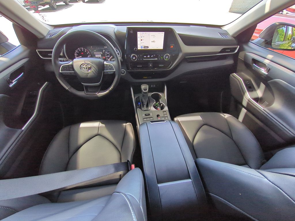 Used 2026 Toyota Highlander SUV