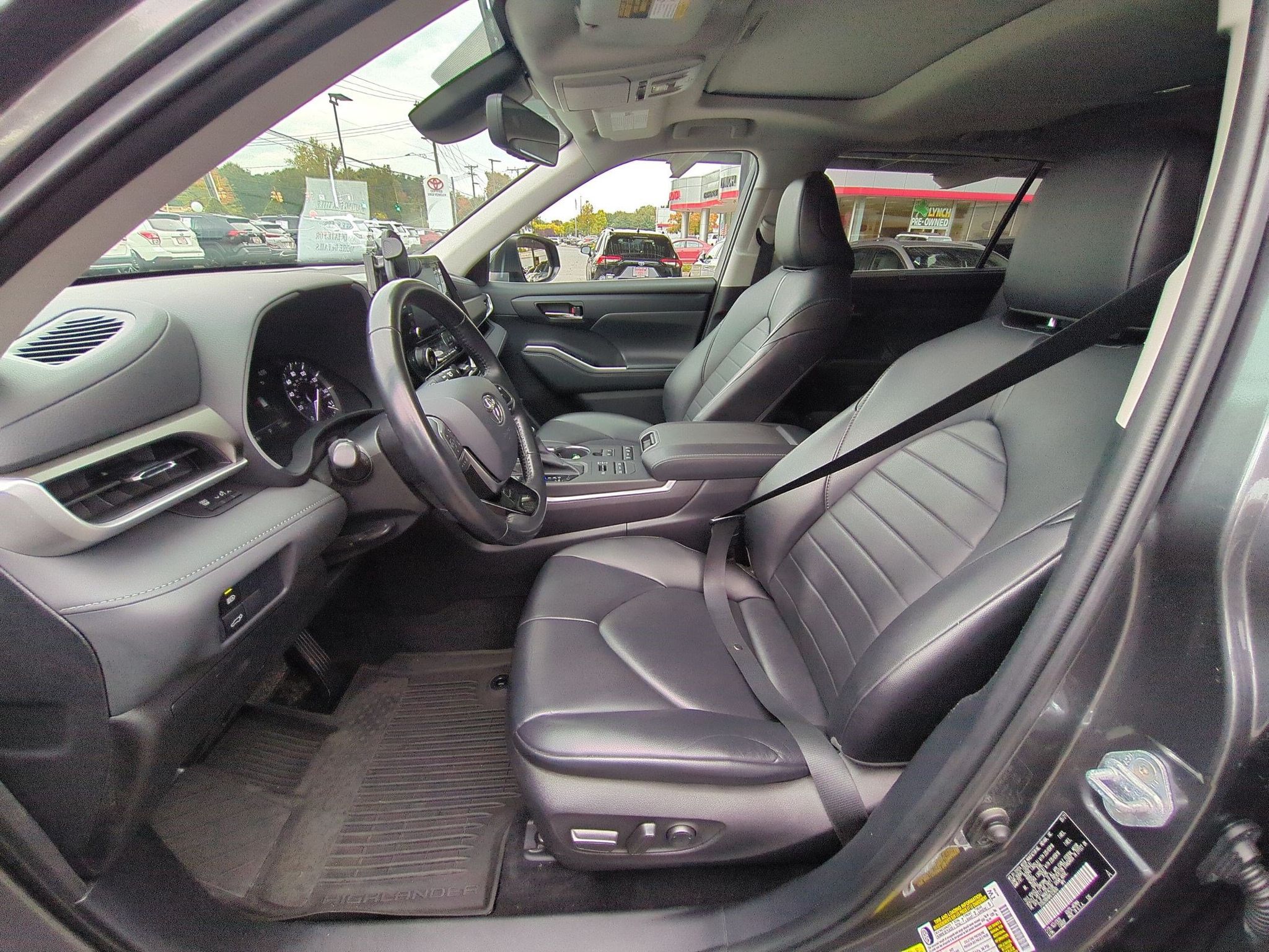 Used 2021 Toyota Highlander SUV